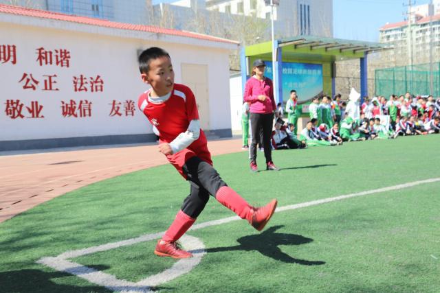 [国际足球]沃西尼亚正式加盟智利球队科洛科洛